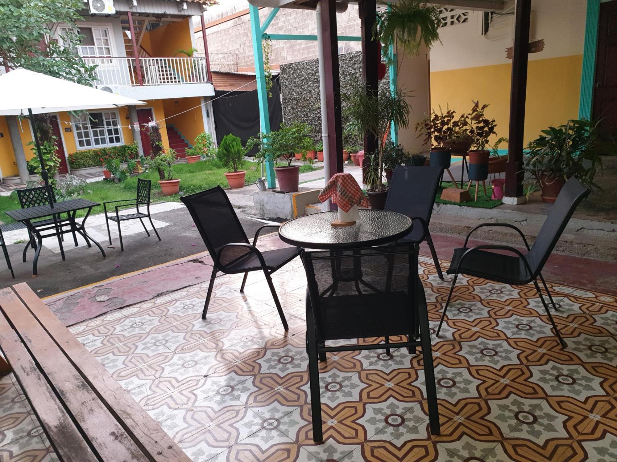 Hotel Liberia Extérieur photo