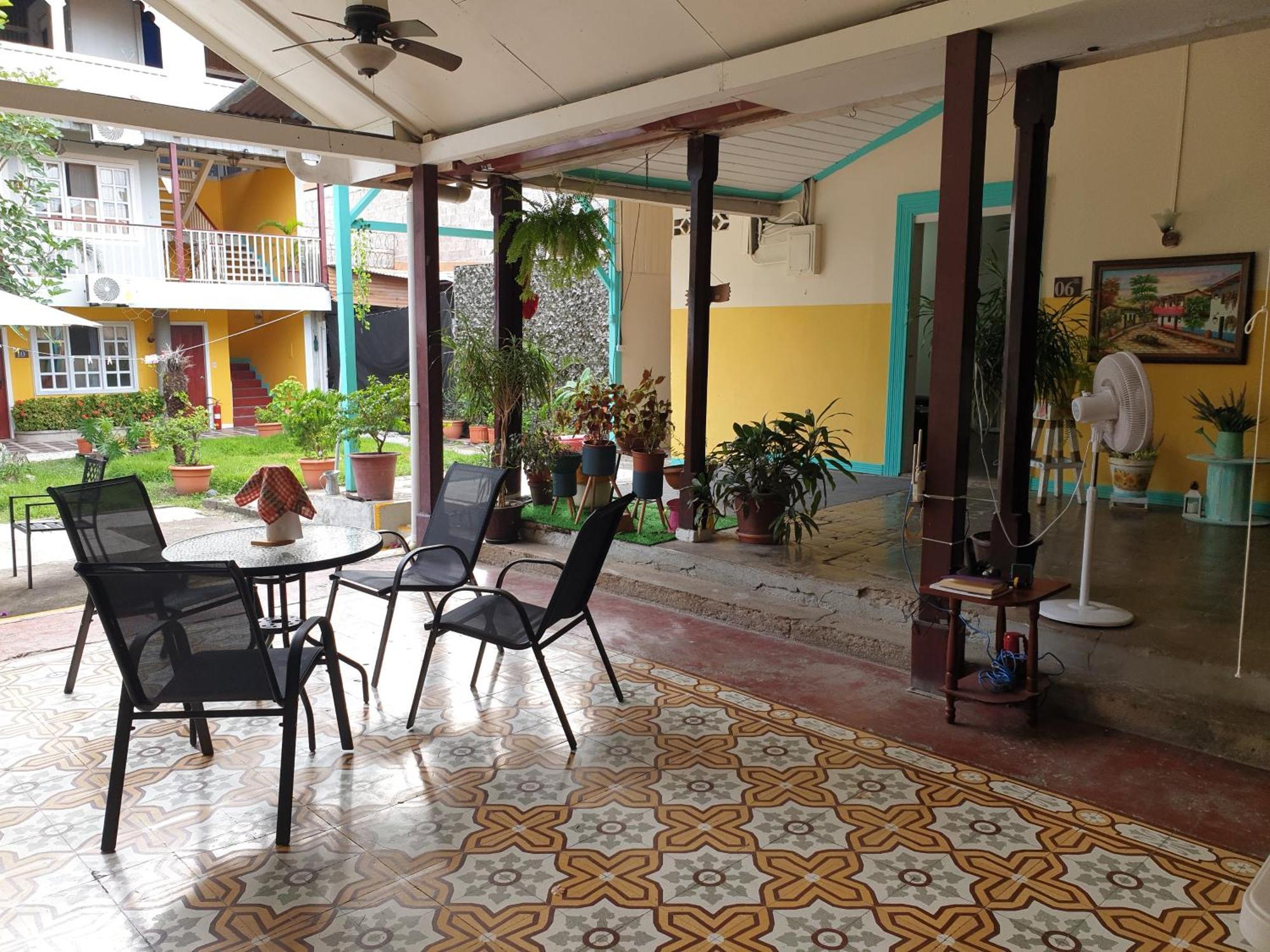 Hotel Liberia Extérieur photo